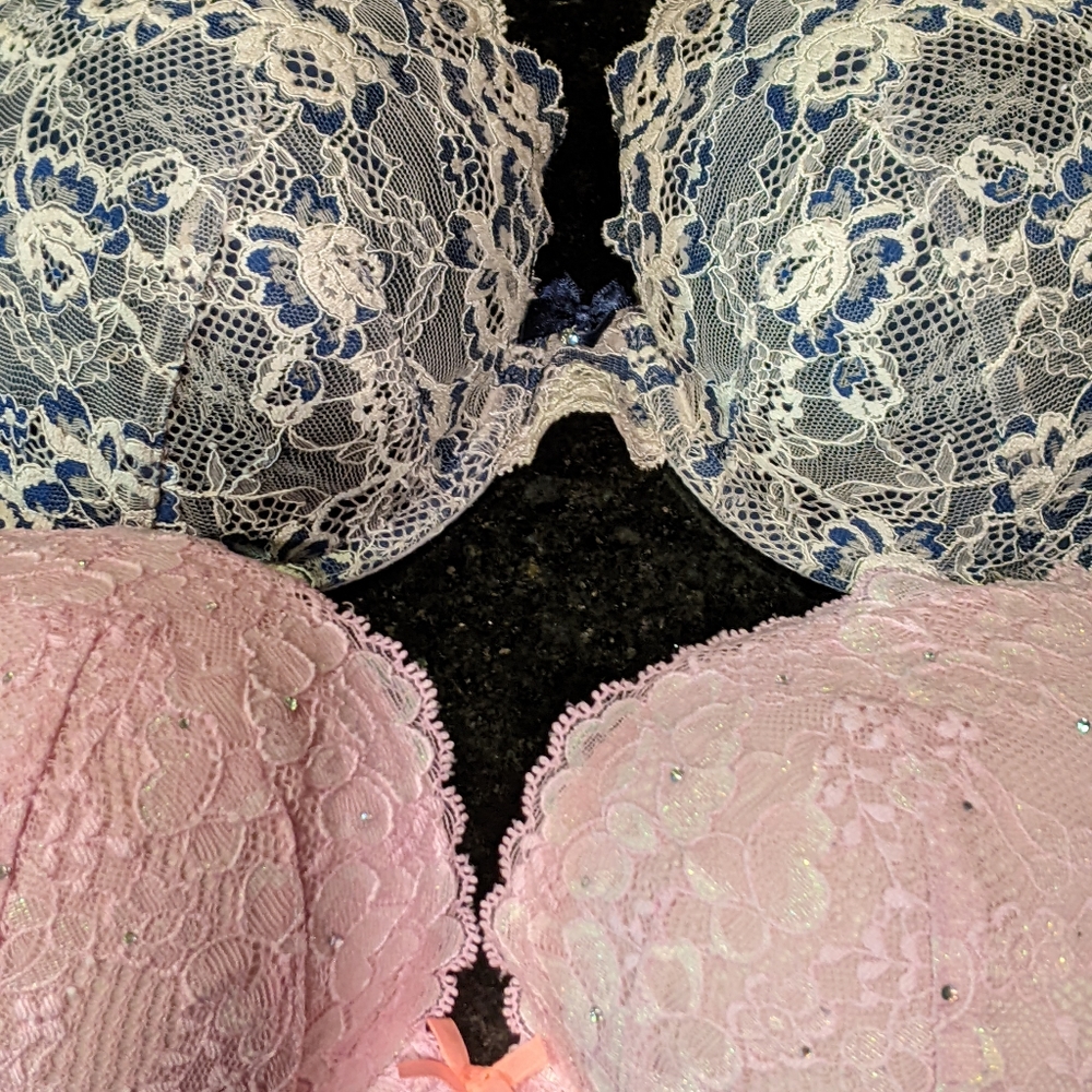 2 Victoria Secret Angel Pushup Bras